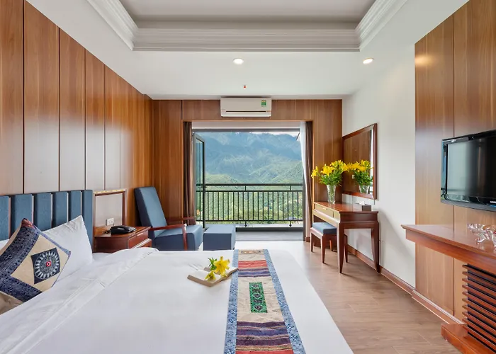 Bamboo Sapa Hotel